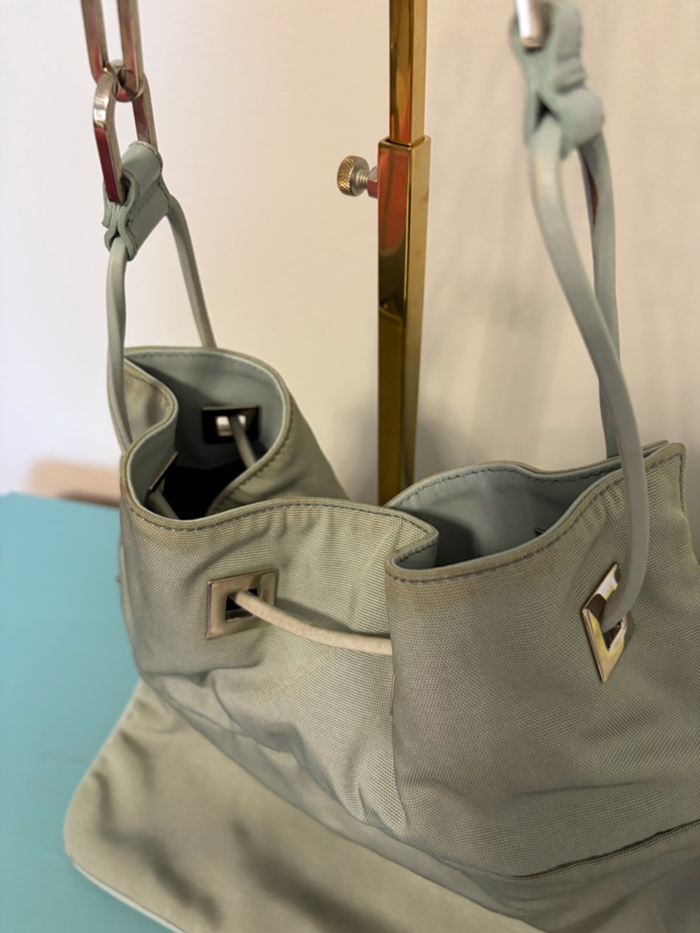 Gucci Sage Green Shoulder Bag with Chain Strap - Picture 4 of 7
